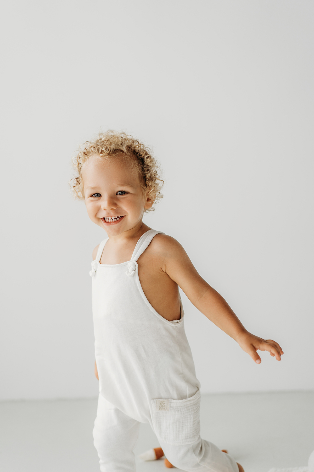 fotografia de familias, fotografa de crianças, fotografa de família, melhor fotografa de famílias, sessão fotográfica de primeiro aniversário, sessão fotos lisboa, fotos em família, sessão fotos, white, white session, fotografia de bebes, smash the cake