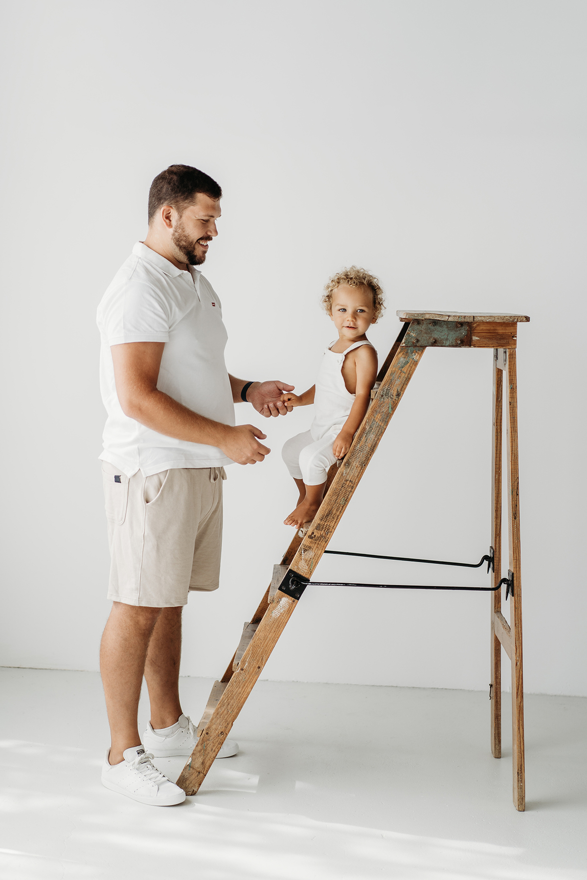 fotografia de familias, fotografa de crianças, fotografa de família, melhor fotografa de famílias, sessão fotográfica de primeiro aniversário, sessão fotos lisboa, fotos em família, sessão fotos, white, white session, fotografia de bebes, smash the cake