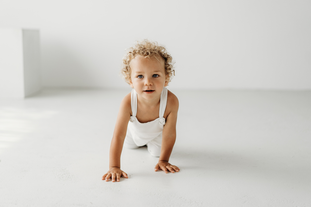 fotografia de familias, fotografa de crianças, fotografa de família, melhor fotografa de famílias, sessão fotográfica de primeiro aniversário, sessão fotos lisboa, fotos em família, sessão fotos, white, white session, fotografia de bebes, smash the cake