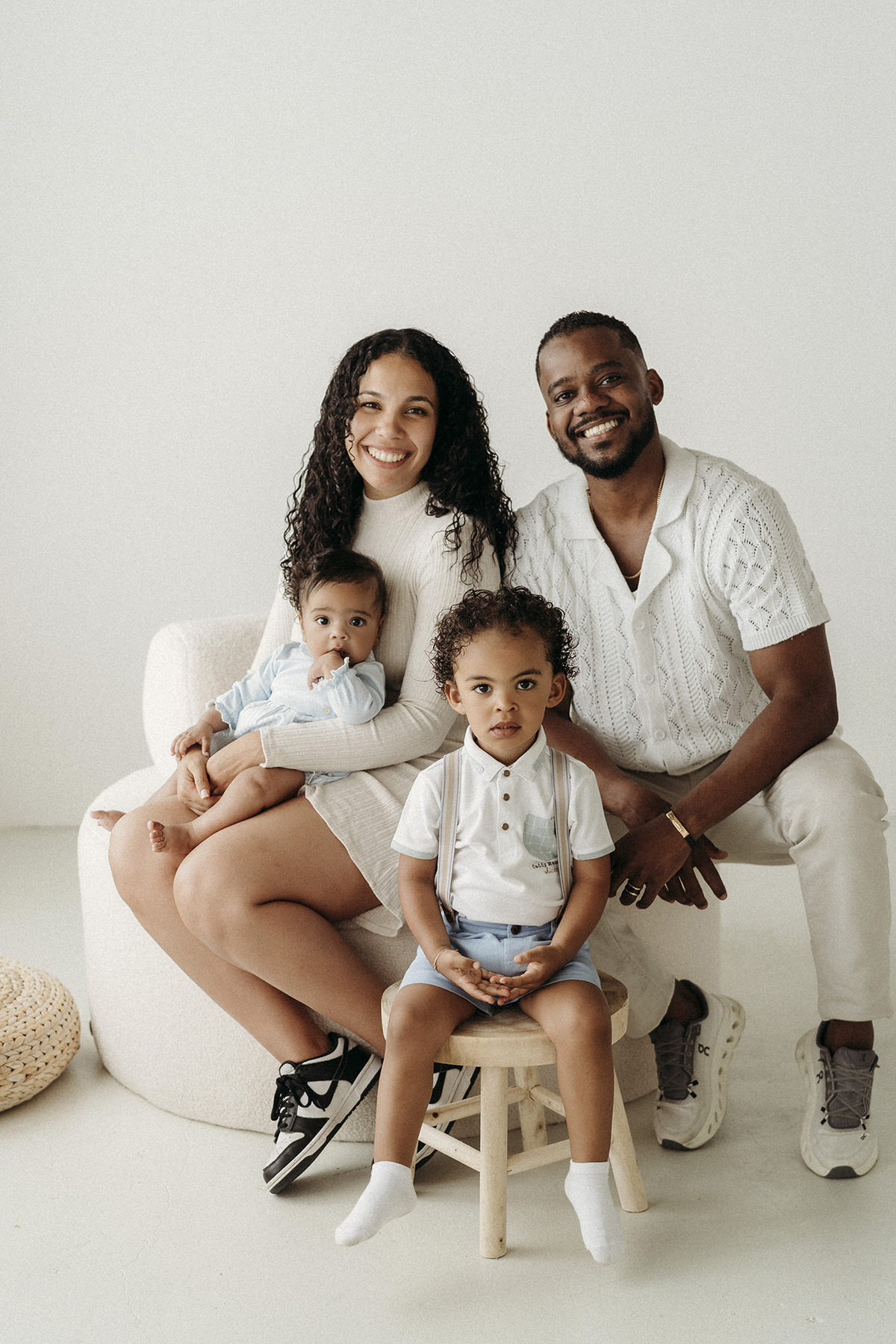 fotografia de familias, fotografa de crianças, fotografa de família, melhor fotografa de famílias, sessão fotográfica de primeiro aniversário, sessão fotos lisboa, fotos em família, sessão fotos, white, white session, fotografia de bebes, smash the cake