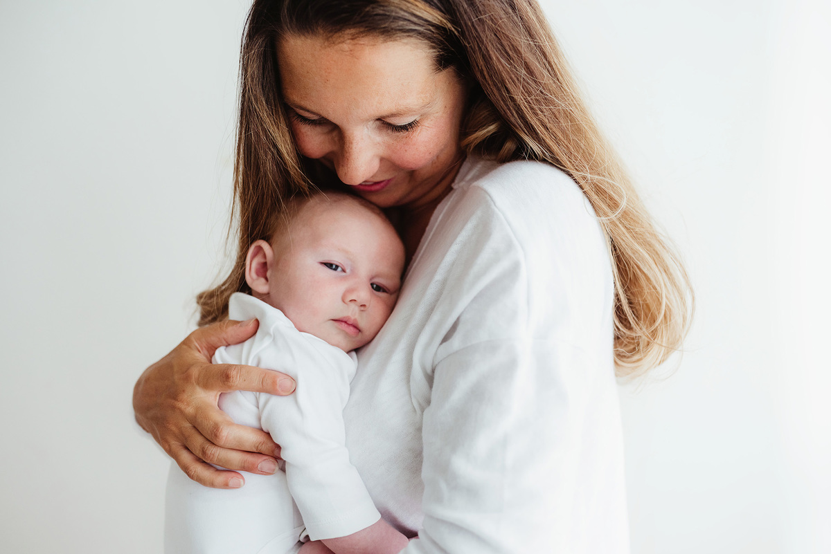 sessão fotográfica white, sessão fotografica em familia, fotografo de familias, fotografa de familias, sessão fotos em familia em estúdio, estudio fotográfico de familia, ensaio de familia, ensaio de recém-nascido, ensaio de criança, fotografo Lisboa, 