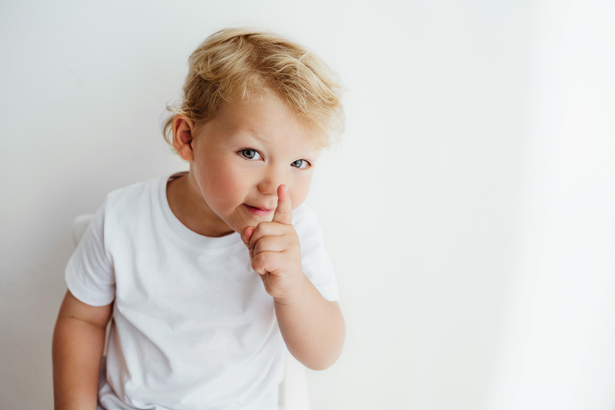 sessão fotográfica white, sessão fotografica em familia, fotografo de familias, fotografa de familias, sessão fotos em familia em estúdio, estudio fotográfico de familia, ensaio de familia, ensaio de recém-nascido, ensaio de criança, fotografo Lisboa, 
