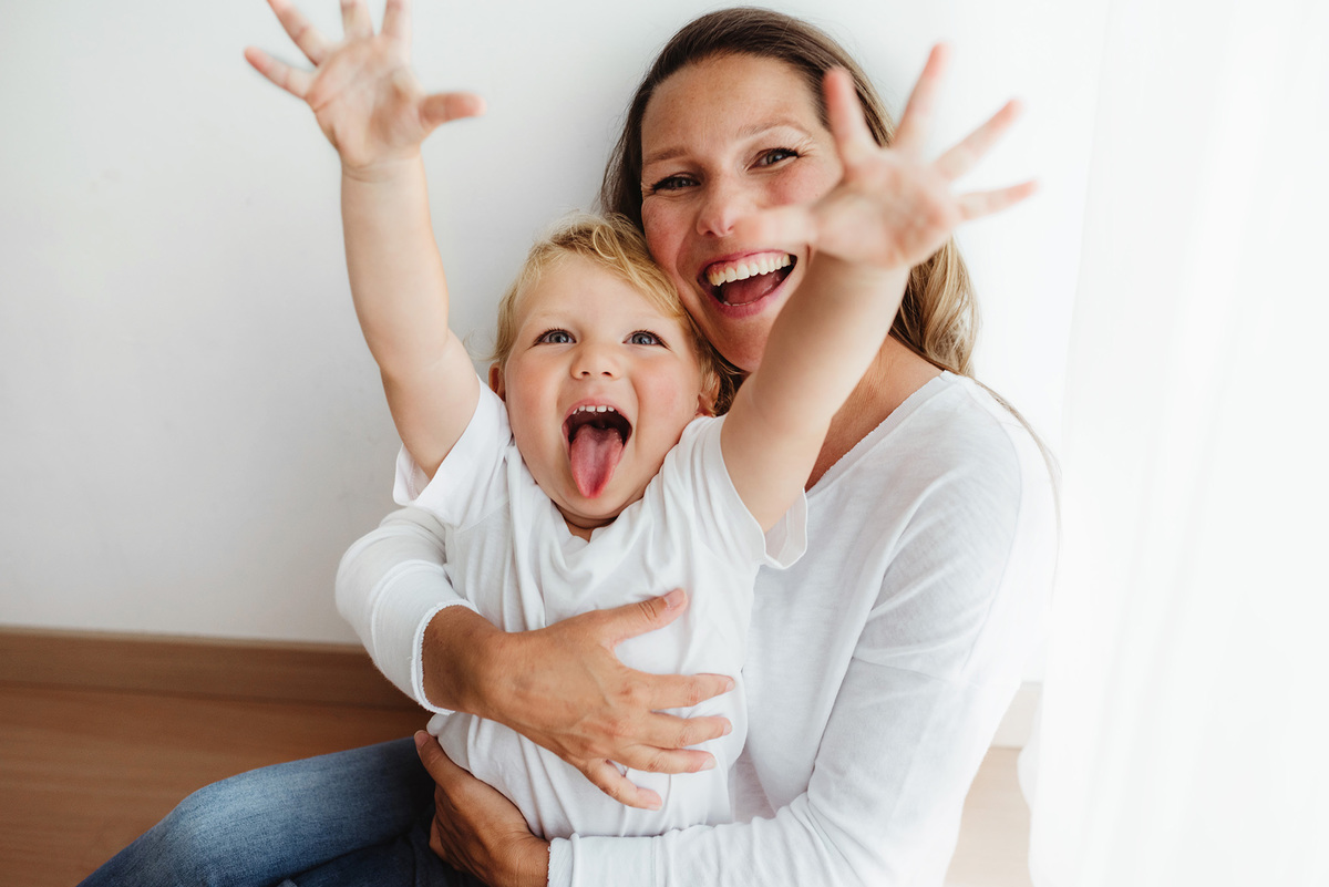 sessão fotográfica white, sessão fotografica em familia, fotografo de familias, fotografa de familias, sessão fotos em familia em estúdio, estudio fotográfico de familia, ensaio de familia, ensaio de recém-nascido, ensaio de criança, fotografo Lisboa, 