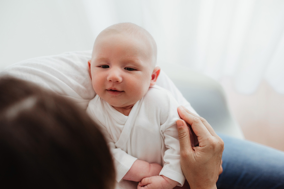 sessão fotográfica white, sessão fotografica em familia, fotografo de familias, fotografa de familias, sessão fotos em familia em estúdio, estudio fotográfico de familia, ensaio de familia, ensaio de recém-nascido, ensaio de criança, fotografo Lisboa, 