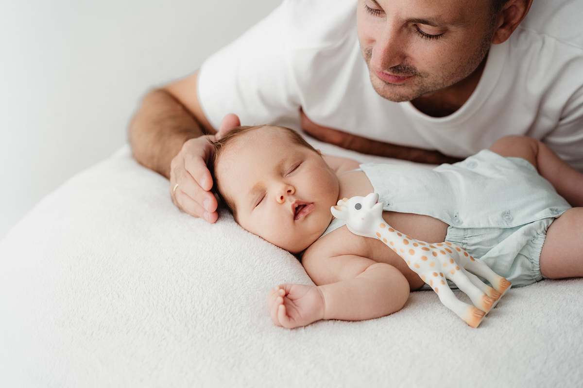 sessão fotográfica white, sessão fotografica em familia, fotografo de familias, fotografa de familias, sessão fotos em familia em estúdio, estudio fotográfico de familia, ensaio de familia, ensaio de recém-nascido, ensaio de criança, fotografo Lisboa, 