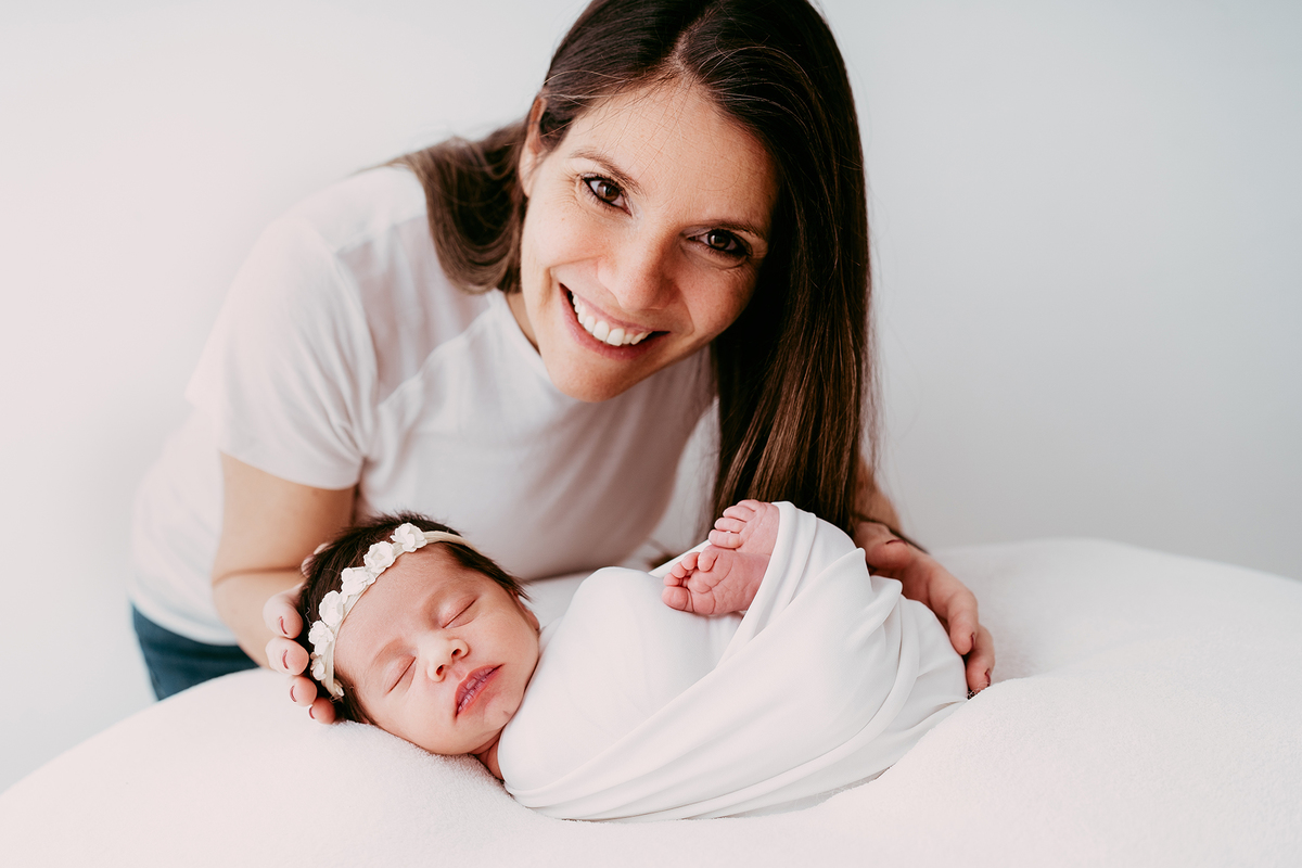 sessão fotográfica white, sessão fotografica em familia, fotografo de familias, fotografa de familias, sessão fotos em familia em estúdio, estudio fotográfico de familia, ensaio de familia, ensaio de recém-nascido, ensaio de criança, fotografo Lisboa, 