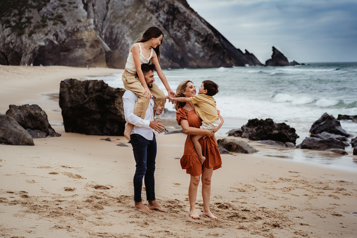 melhor fotografa de famílias de Portugal, melhor fotografa de familias de Lisboa, sessão fotográfica de famílias, sessão fotos de famílias, ensaio fotográfico de família, sessão fotográfica na rua, sessão fotográfica de família outdoor