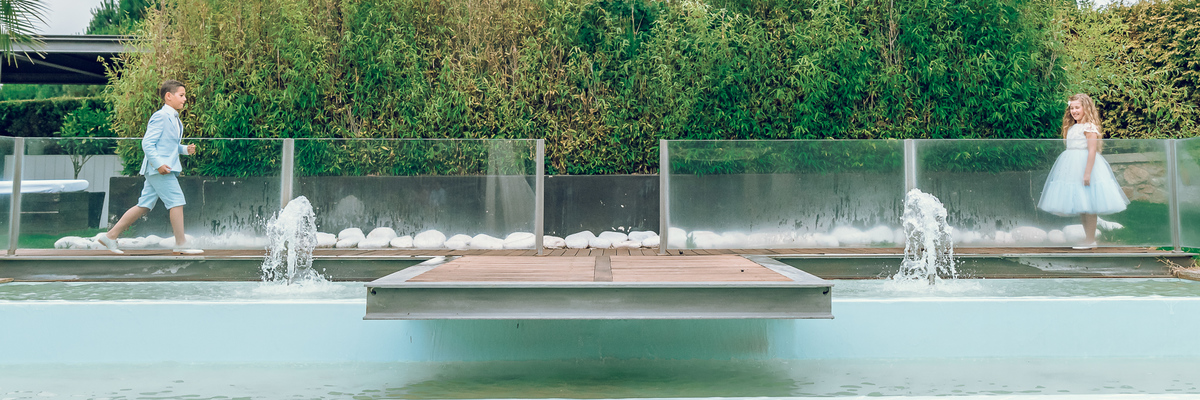 chegada de gémeos para piscina na comunhão