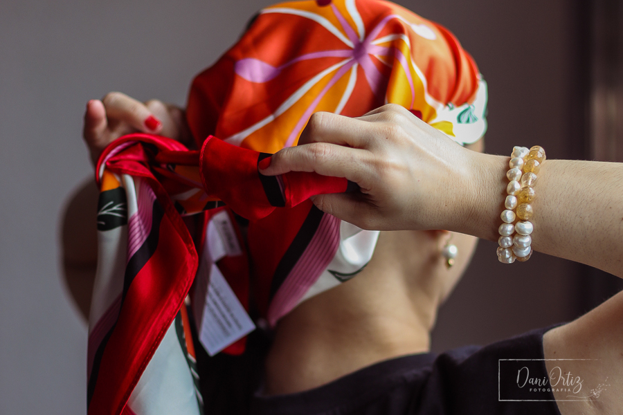 Ensaio fotográfico mulher com câncer de mama, na fase de quimioterapia. Ensaio realizado em São Paulo com Dani Ortiz para Outubro Rosa.