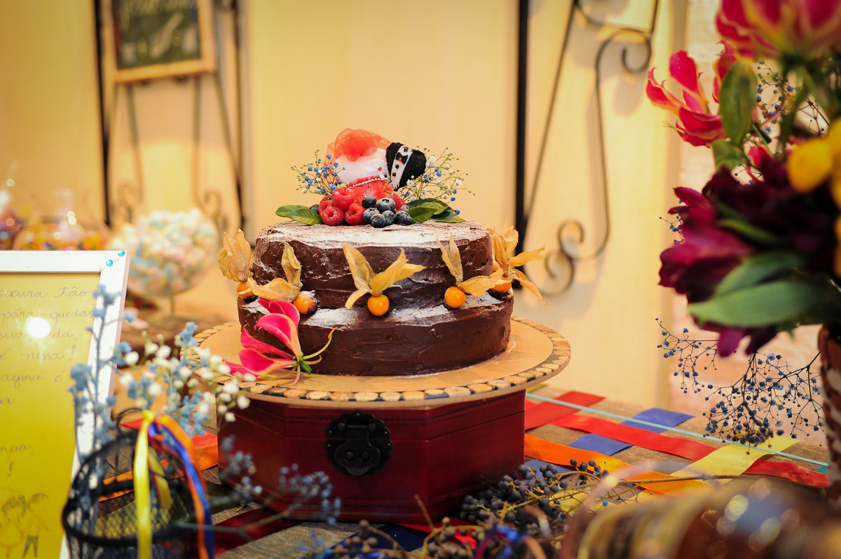 mulher empreendedora chef de cozinha e confeitaria artesanal Mari Schiesari em Coworking de Sao Paulo com Dani Ortiz