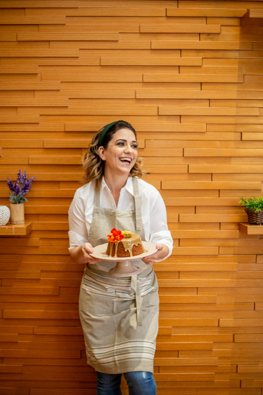 mulher empreendedora gastrologa de cozinha funcional e gastronomia pratica Claudine Lacerda em Vila Olimpia de Sao Paulo com Dani Ortiz