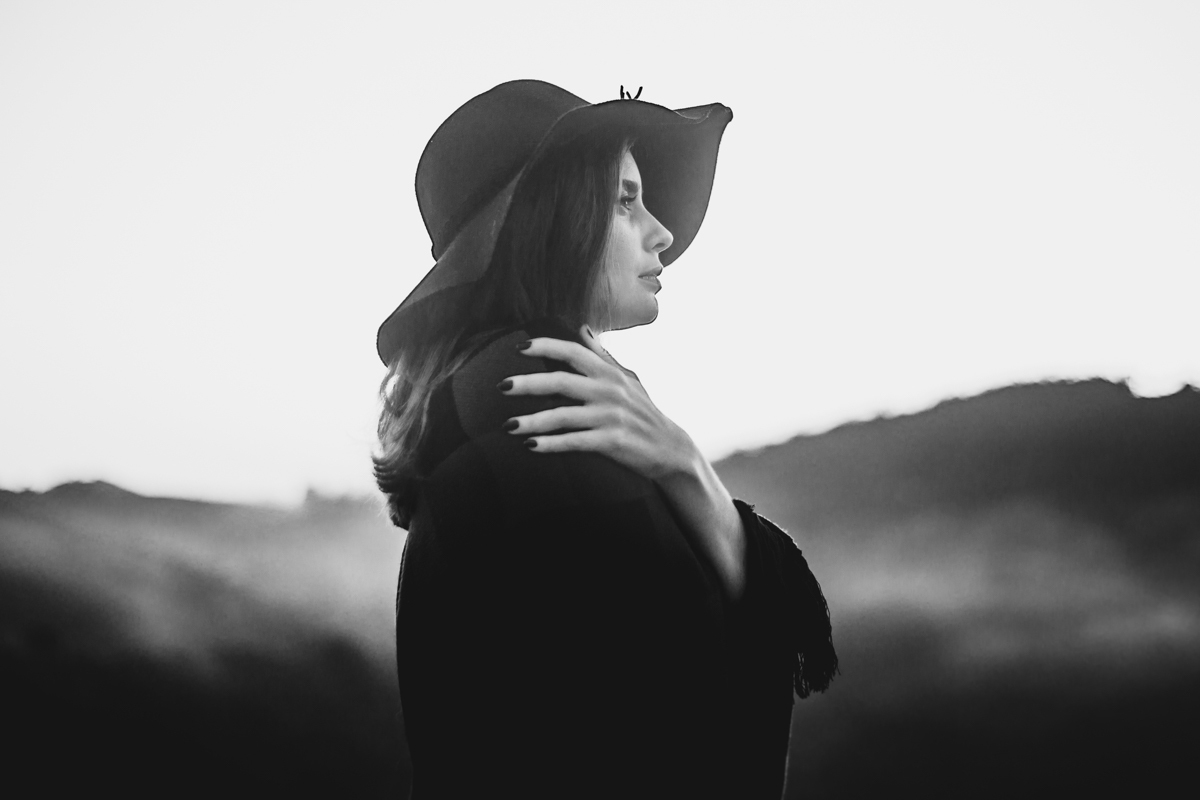 Ensaio feminino na cidade Monte Alegre do Sul em São Paulo e Tiffany Cristiá no Nascer do Sol durante Workshop da Susi Godoy, foto da Dani Ortiz