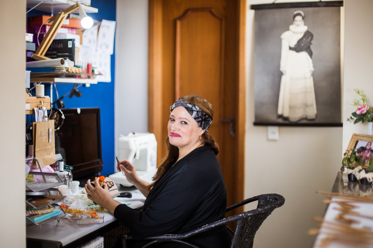 Mariana Ribeiro Ateliê, peças e acessórios feito a mão. Mulheres empreendedoras a fotógrafa Dani Ortiz