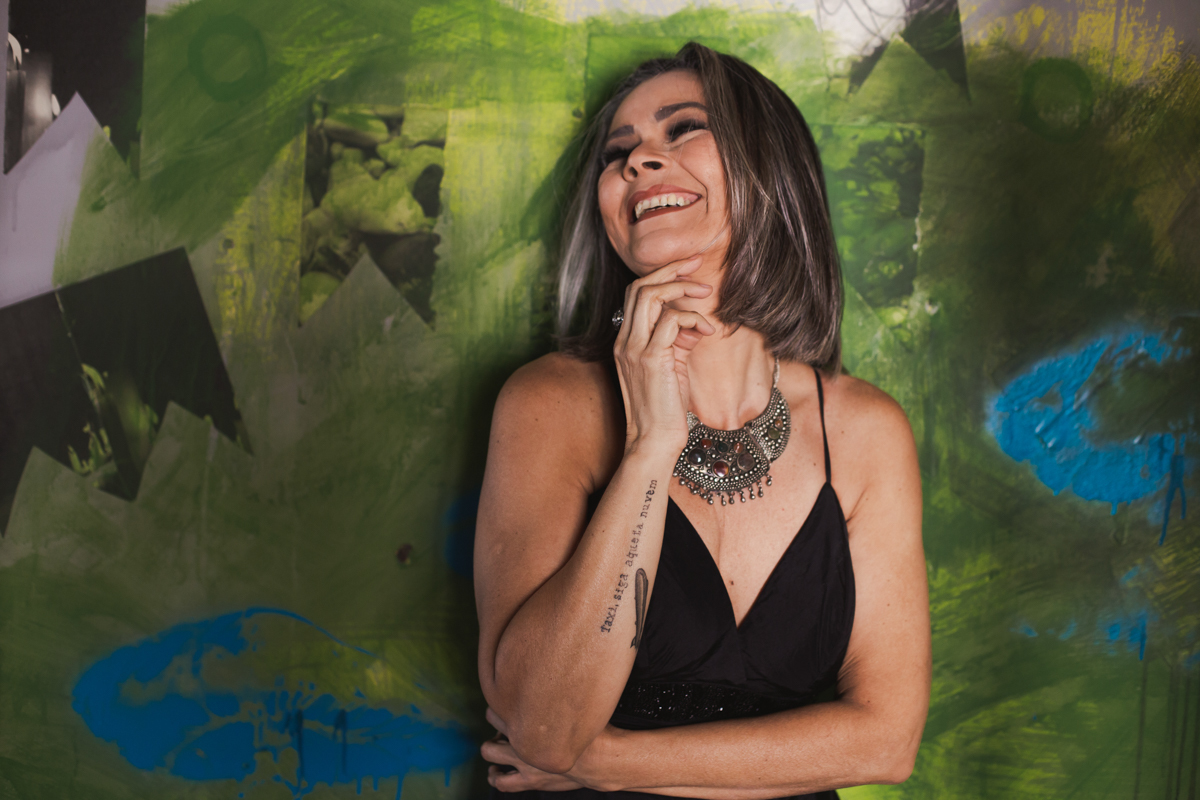 Ensaio feminino da escritora de Recife Adrienne Myrtes com a fotógrafa Dani Ortiz no Ateliê Arsa Crastinum no Ipiranga em São Paulo