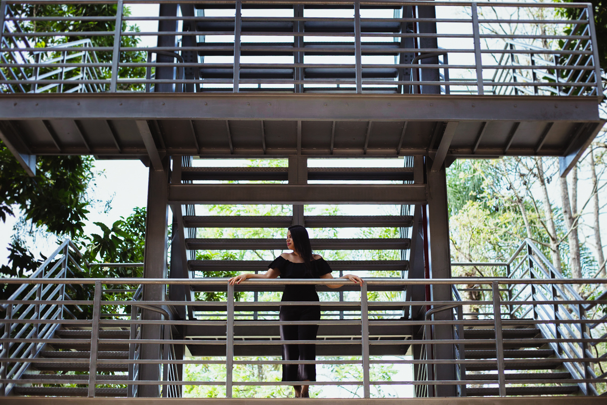 Arquitetura no ensaio feminino com Silmara Pimentel no Parque Ibirapuera em Sao Paulo com a fotografa Dani Ortiz