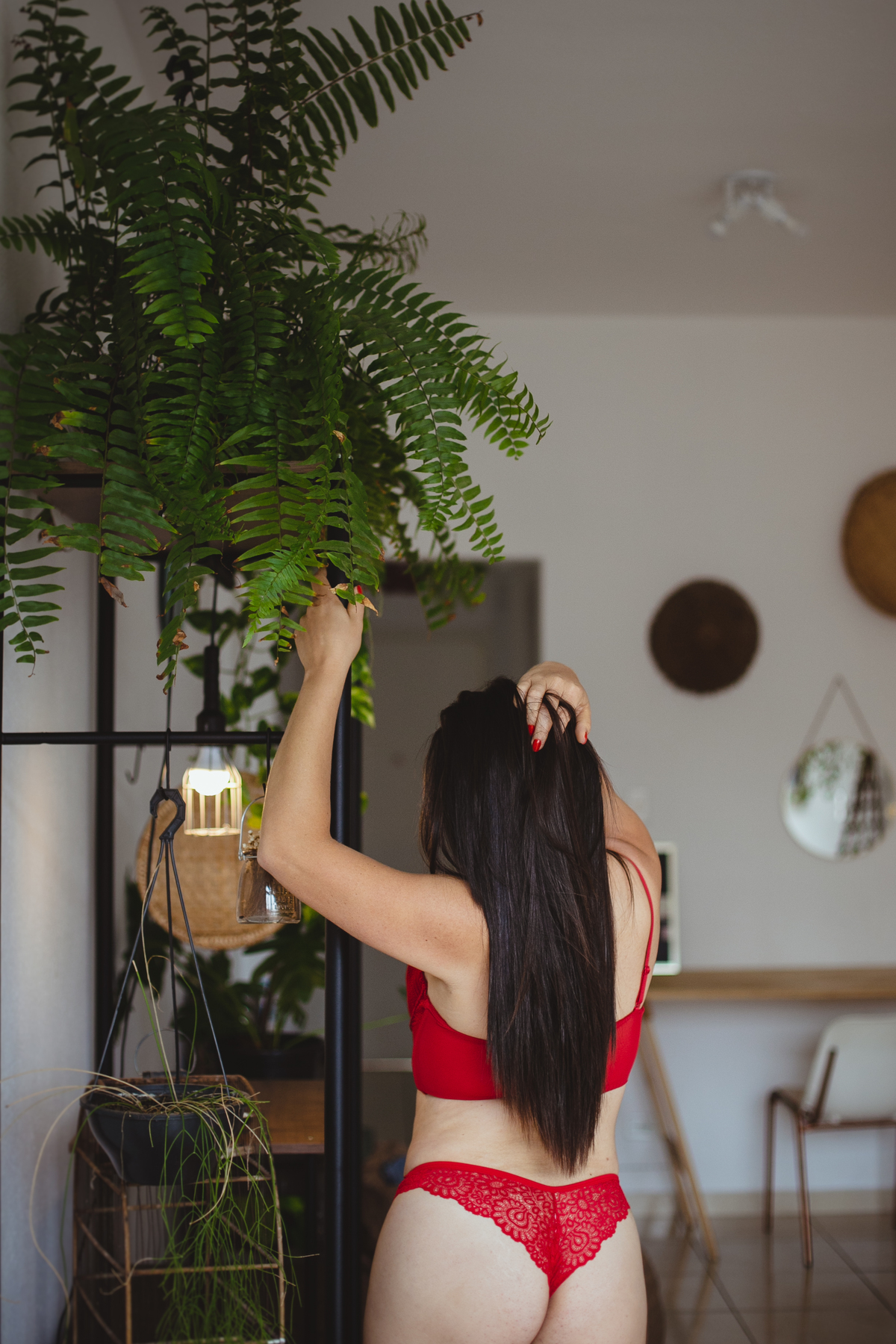 Ensaio Sensual Feminino com lingerie vermelha no Centro de São Paulo com a fotógrafa Dani Ortiz