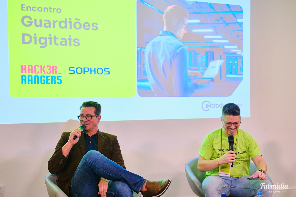 painel de perguntas e respostas no evento Guardiões Digitais facilitado pela Introduce na ACATE Santa Catarina com parceria com Sophos e Hacker Rangers