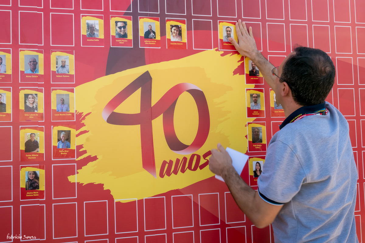 comemoração 40 anos grupo Pegoraro Deycon - adesivos dos funcionários