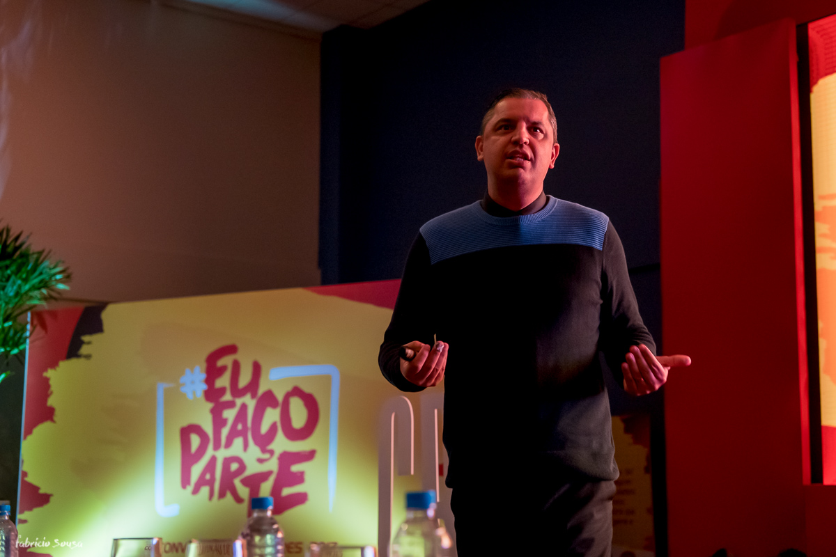 palestra Eduardo Marostica na convenção de Líderes do Grupo Pegoraro - 40 anos da empresa