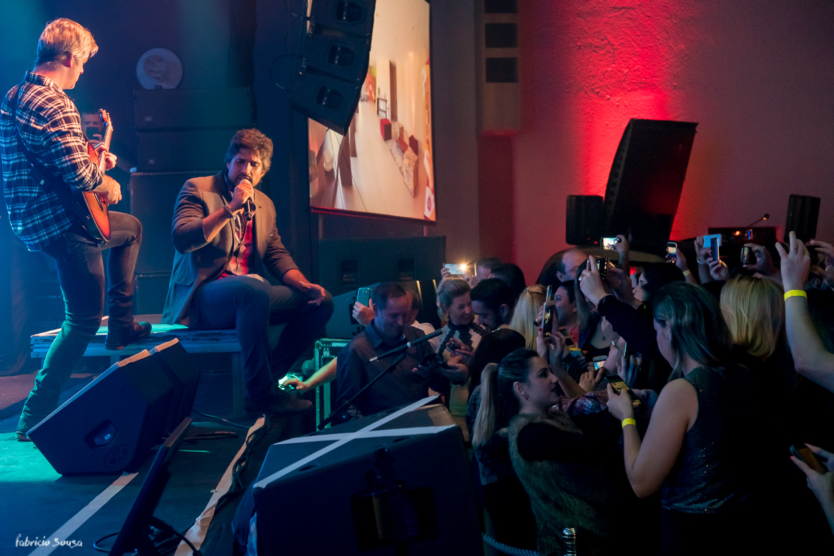 show sertanejo Victor e Leo no palco do Costao do Santinho - 40 anos Pegoraro