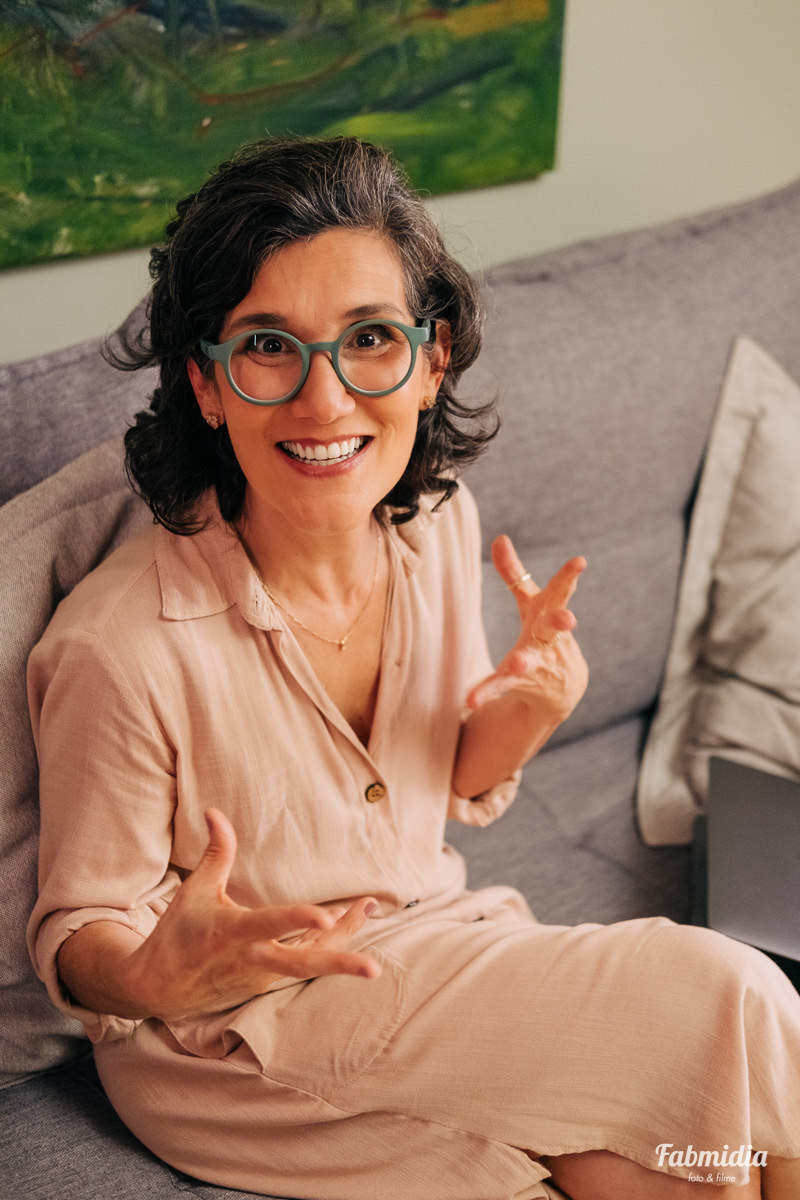 retrato Pediatra Márcia Gomes da Silva em seu consultório no Multi Open Shopping Florianopolis Rio Tavares