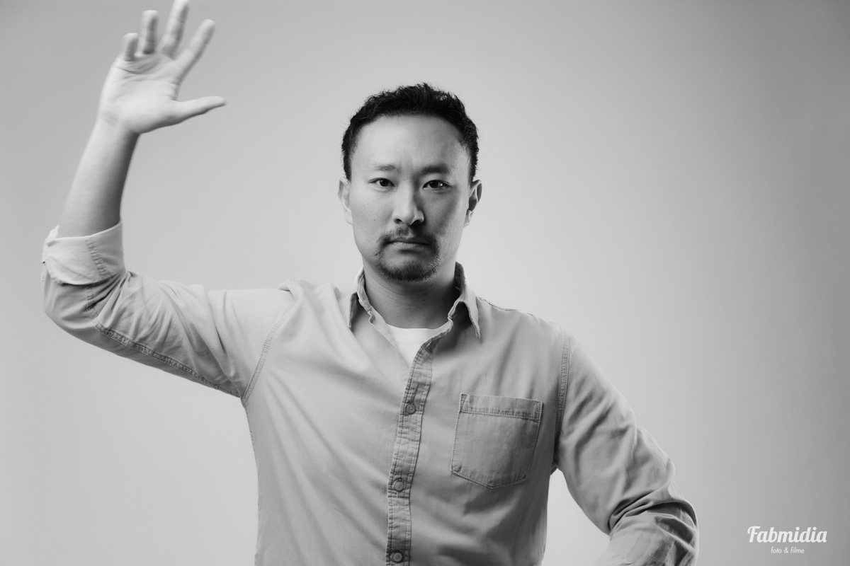 retrato terapeuta Cesar Matsumoto método Luz Estelar autodesenvolvimento humano
