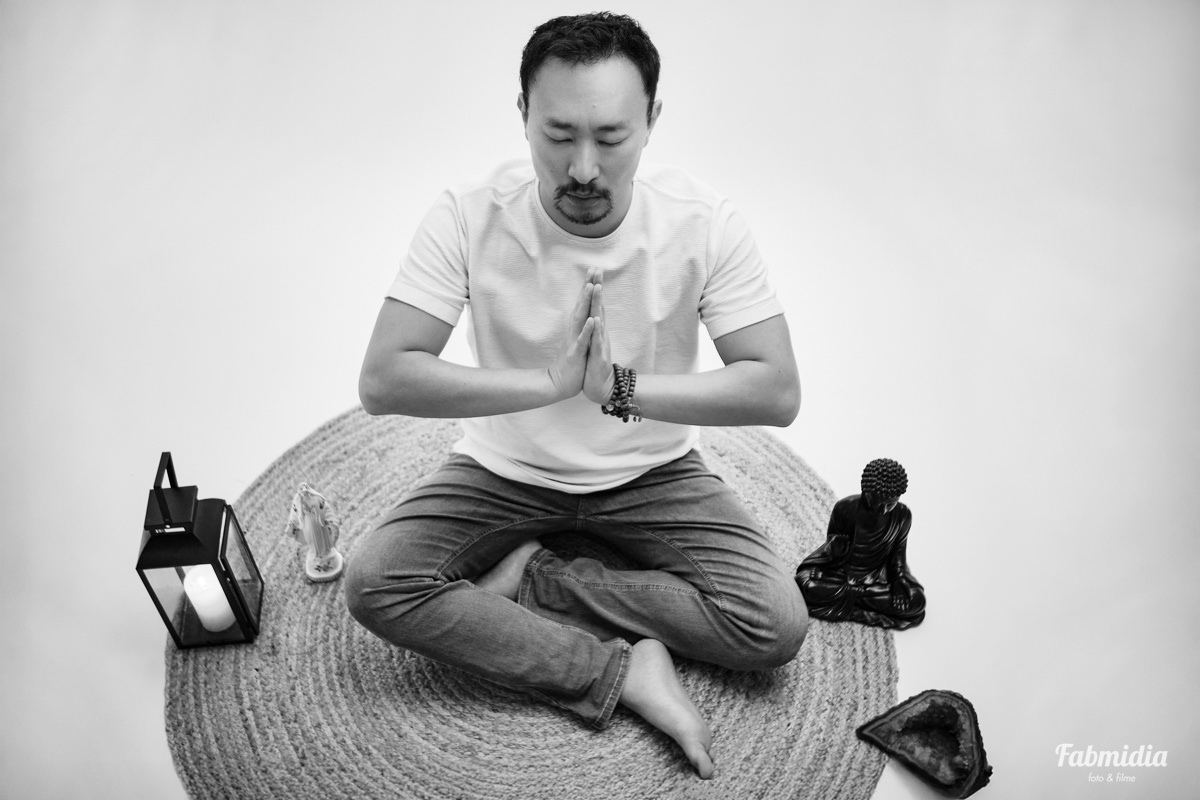 retrato terapeuta Cesar Matsumoto método Luz Estelar autodesenvolvimento humano