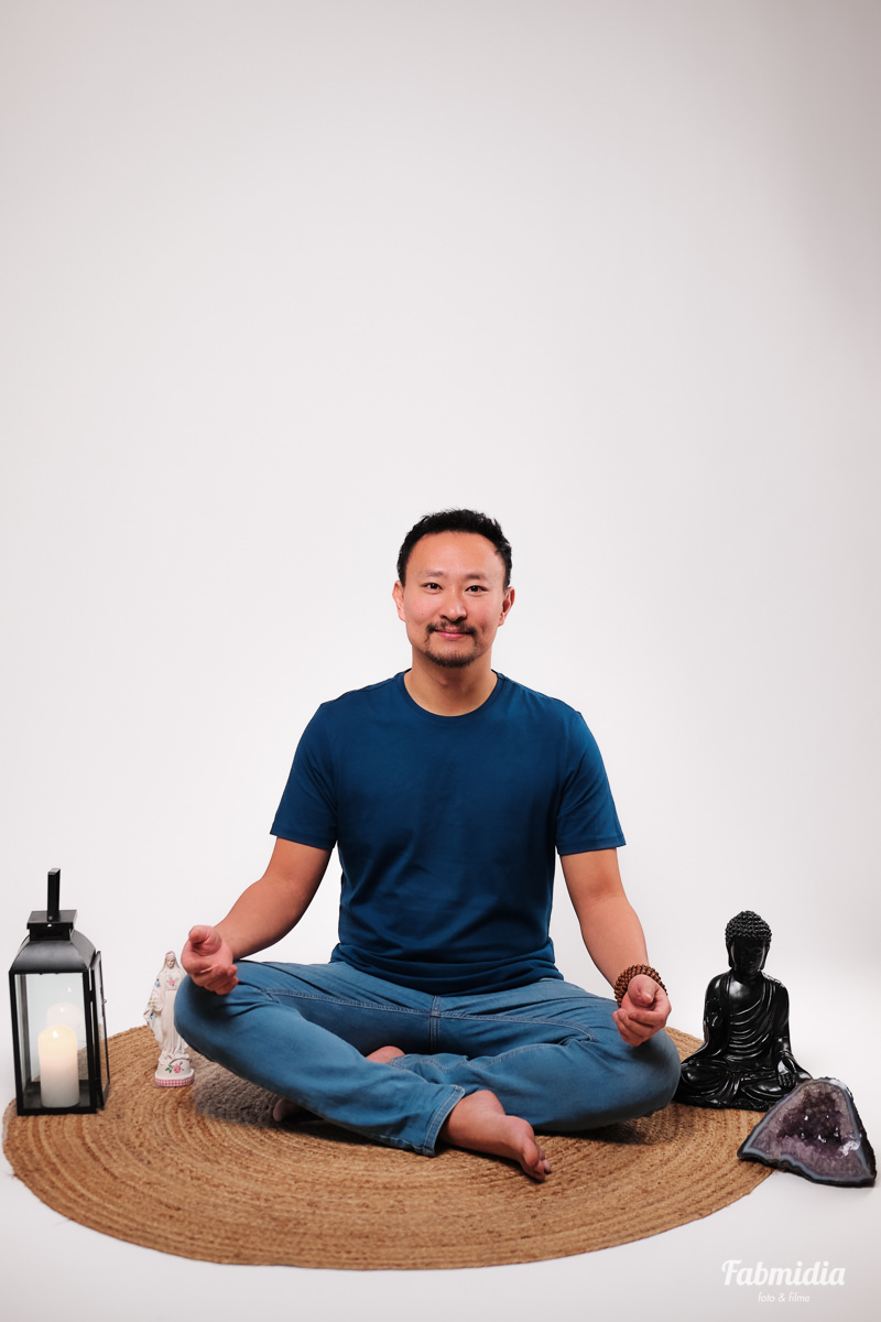 retrato terapeuta Cesar Matsumoto método Luz Estelar autodesenvolvimento humano