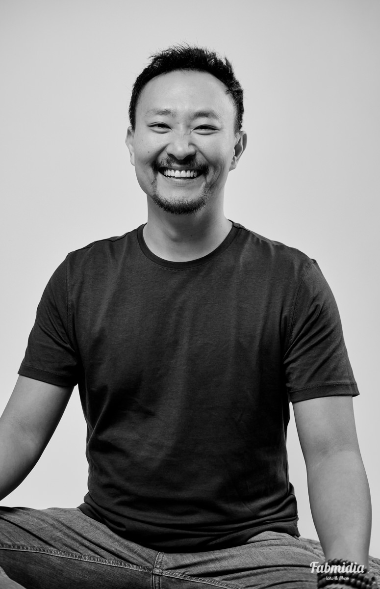 retrato terapeuta Cesar Matsumoto método Luz Estelar autodesenvolvimento humano