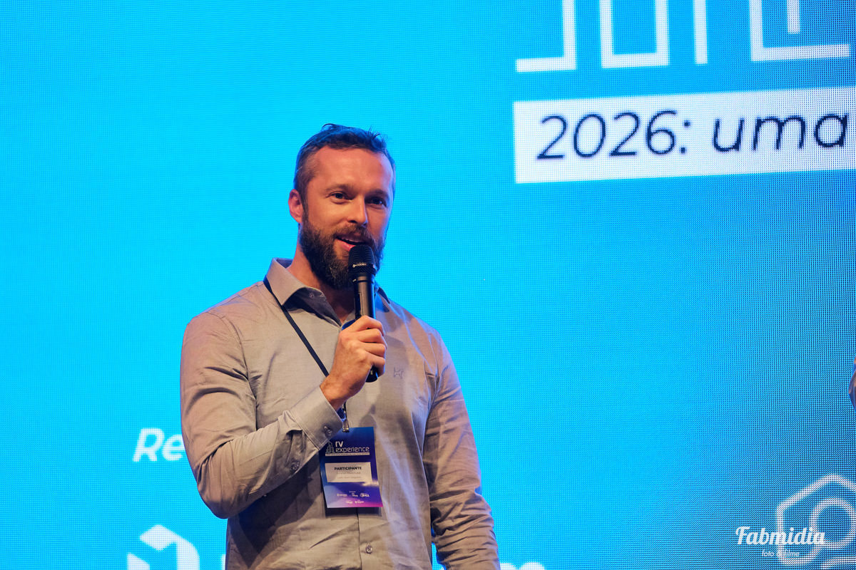 RV Experience 2026 convenção de franquados Lado Bom Seguros Rede Vistorias e Reparo Facil no Sapiens Parque Florianopolis Santa Catarina no Palco Jonatan Hartmann Matschulat
