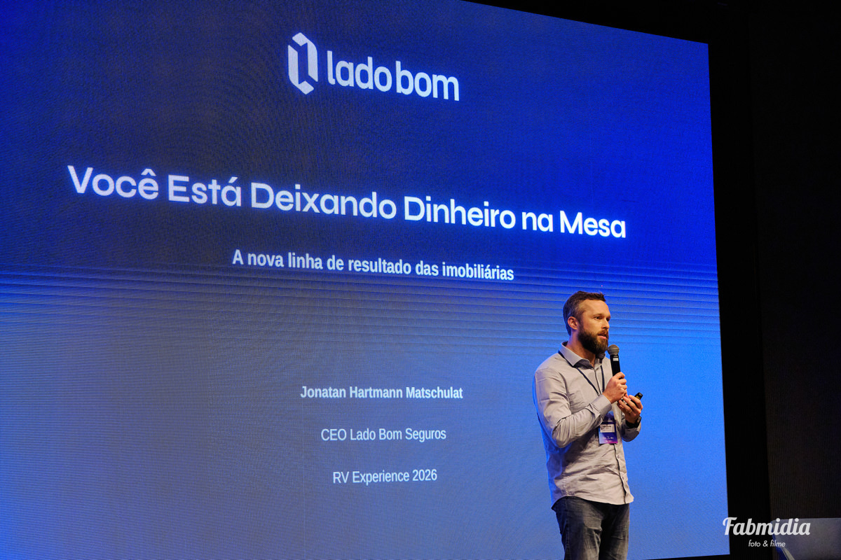 RV Experience 2026 convenção de franquados Lado Bom Seguros Rede Vistorias e Reparo Facil no Sapiens Parque Florianopolis Santa Catarina no Palco Jonatan Hartmann Matschulat