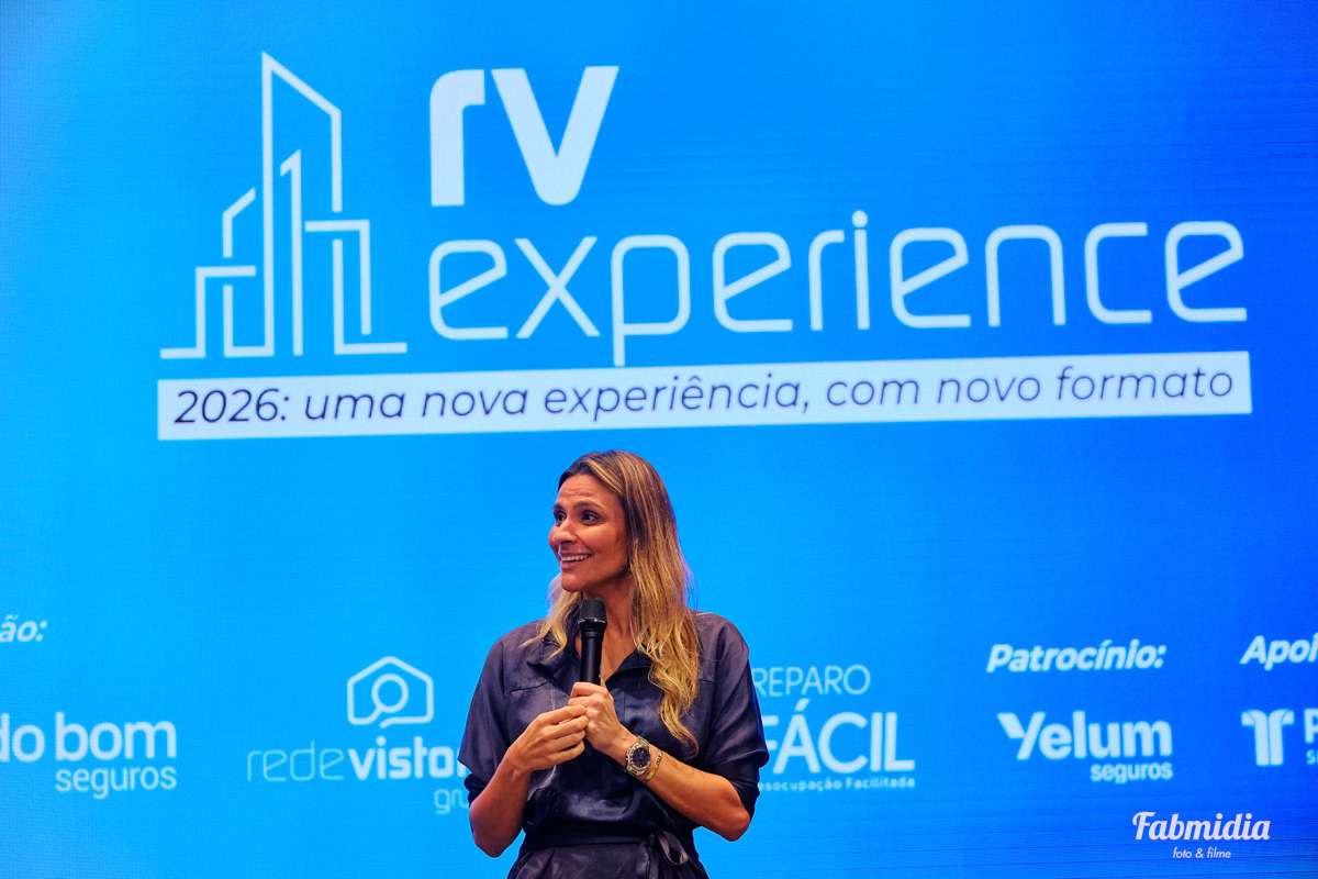 RV Experience 2026 convenção de franquados Lado Bom Seguros Rede Vistorias e Reparo Facil no Sapiens Parque Florianopolis Santa Catarina  no palco Vanesa Tobias