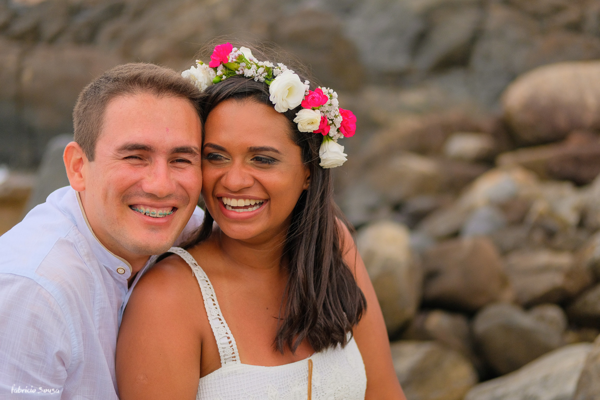 noivos felizes em ensaio pós enlopement wedding casamento na praia