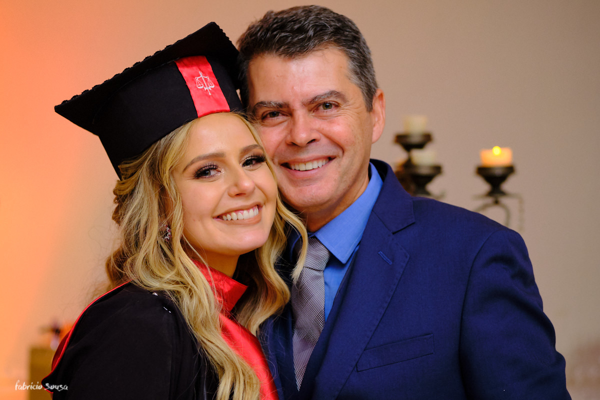 retrato da formanda Isadora Chaves com seu pai