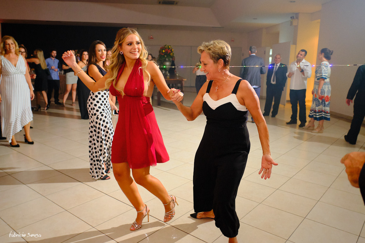 brincadeira da cordinha no jantar de formatura da Isadora Chaves no clube Paula Ramos