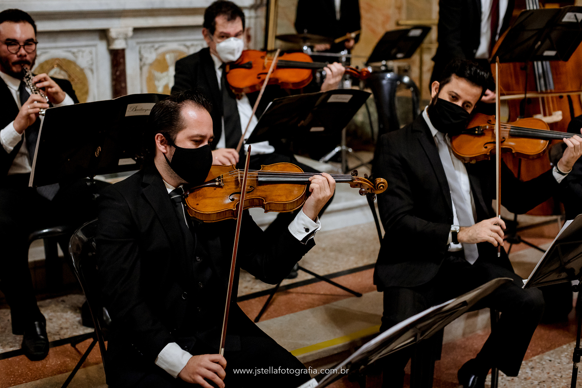 orquestra na igreja