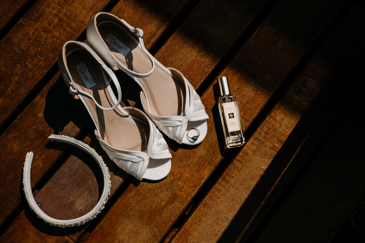 Helena e Leandro trocam votos emocionantes em um mini wedding na Pousada Rohsler, cercados pela natureza de Monte Verde-MG