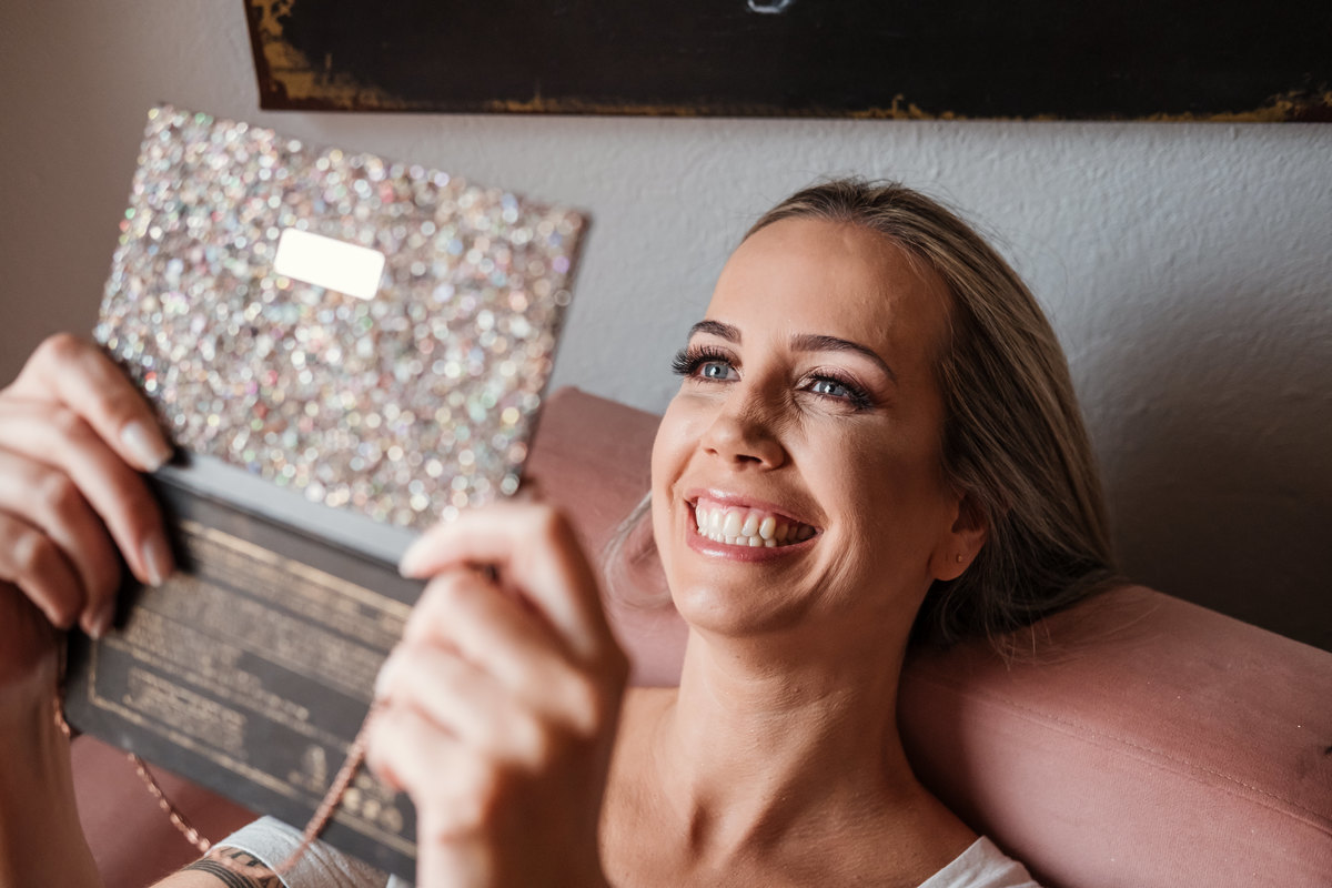 Helena e Leandro trocam votos emocionantes em um mini wedding na Pousada Rohsler, cercados pela natureza de Monte Verde-MG