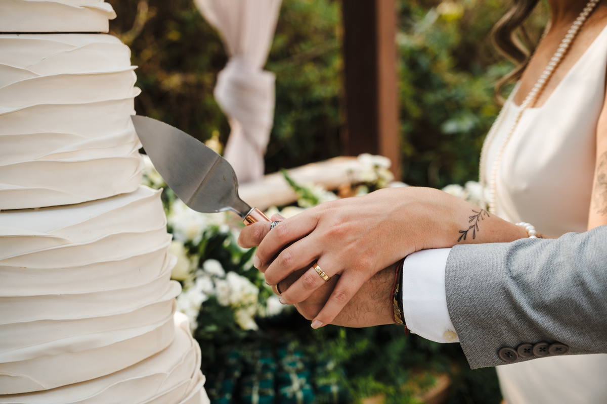 Recepção aconchegante após a cerimônia de casamento na Pousada Rohsler, com almoço especial para amigos e familiares.