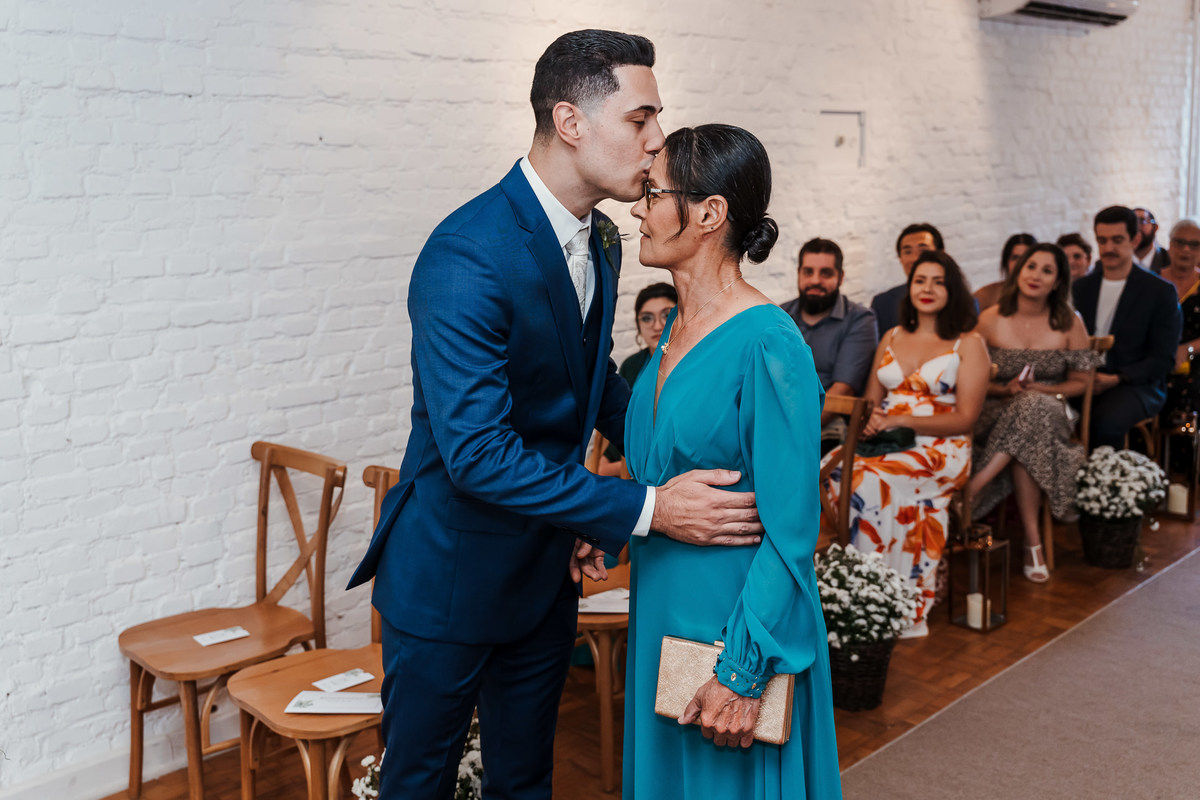 Casamento intimista no Espaço Goiabeira em São Paulo – momento da cerimônia registrado por fotógrafo profissional.
