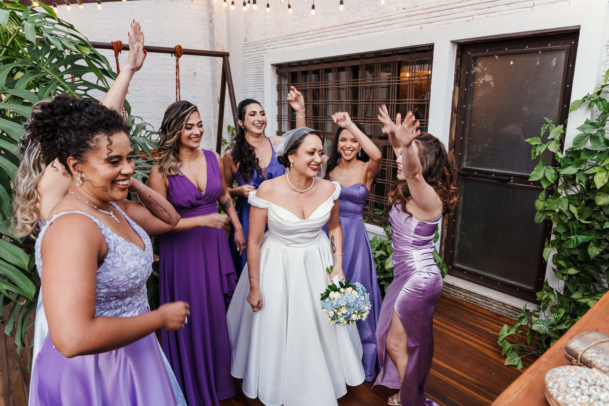 Festa de casamento no Espaço Goiabeira em São Paulo – fotos espontâneas e cheias de emoção.