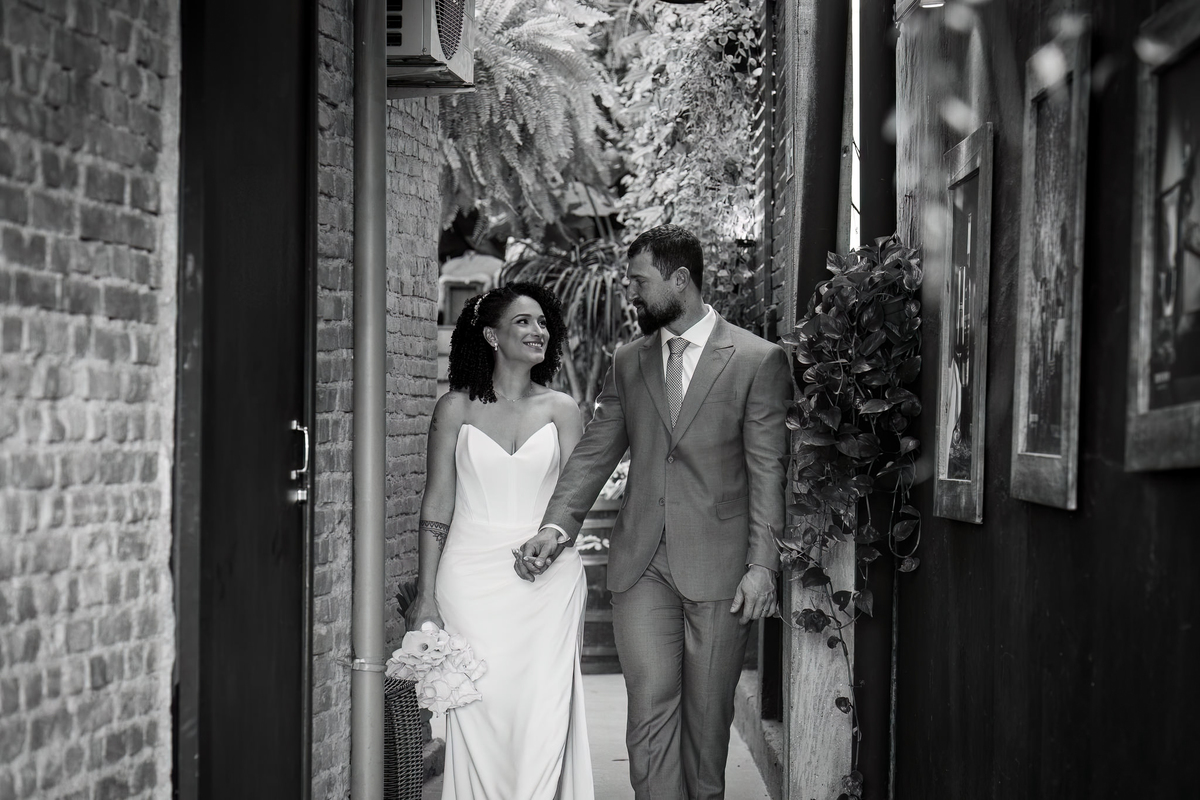 Retrato dos noivos Mariana e Welber no Rincon Escondido em São Paulo