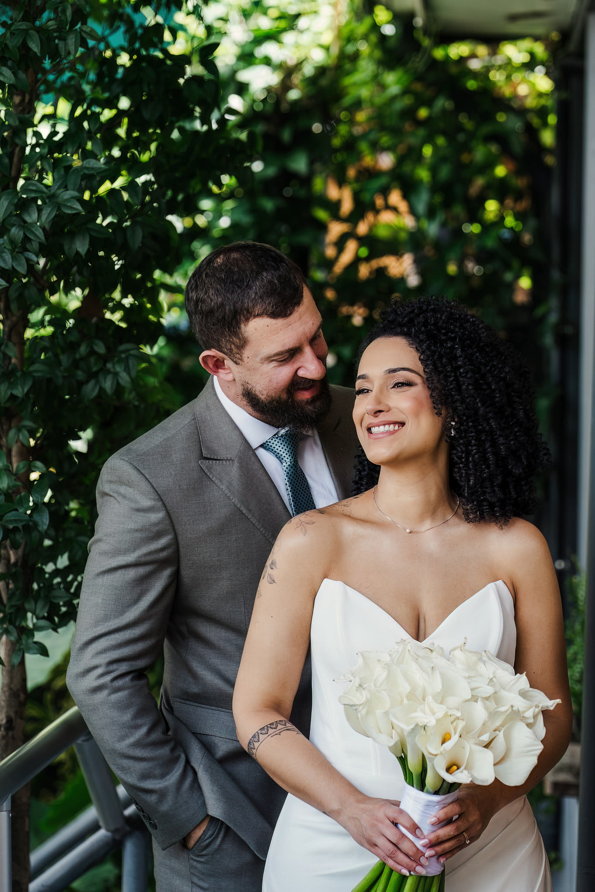 Retrato dos noivos Mariana e Welber no Rincon Escondido em São Paulo