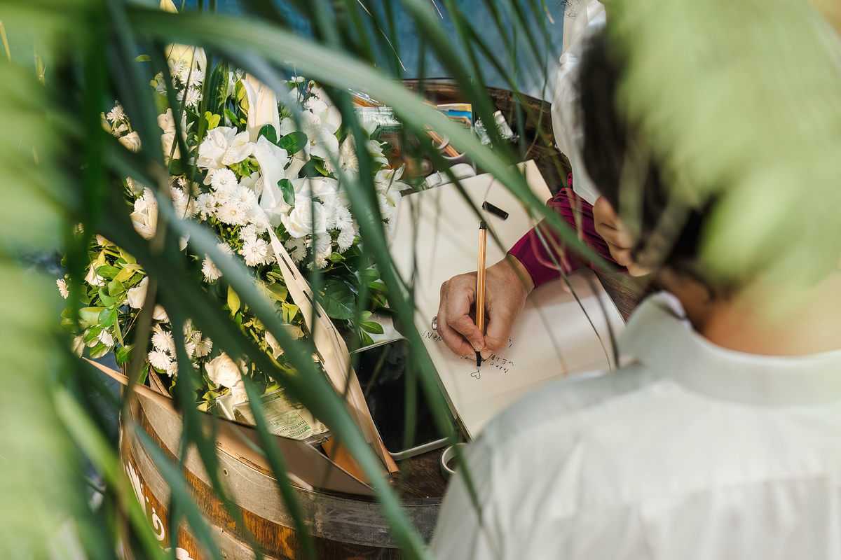 Fotógrafo de casamento em São Paulo registrando mini wedding no Rincon Escondido na Vila Madalena
