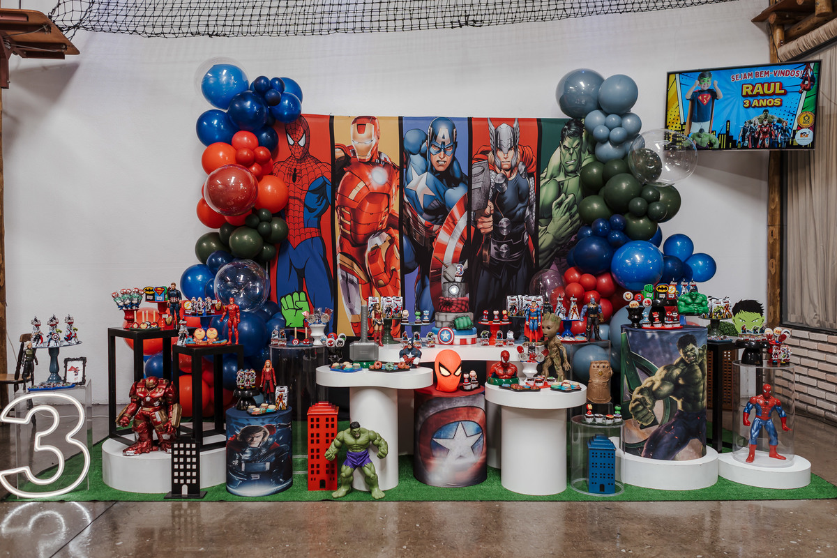 Festa Infantil tema super heróis no Espaço Jack Kingdon em Santo André por Jstella Fotografia