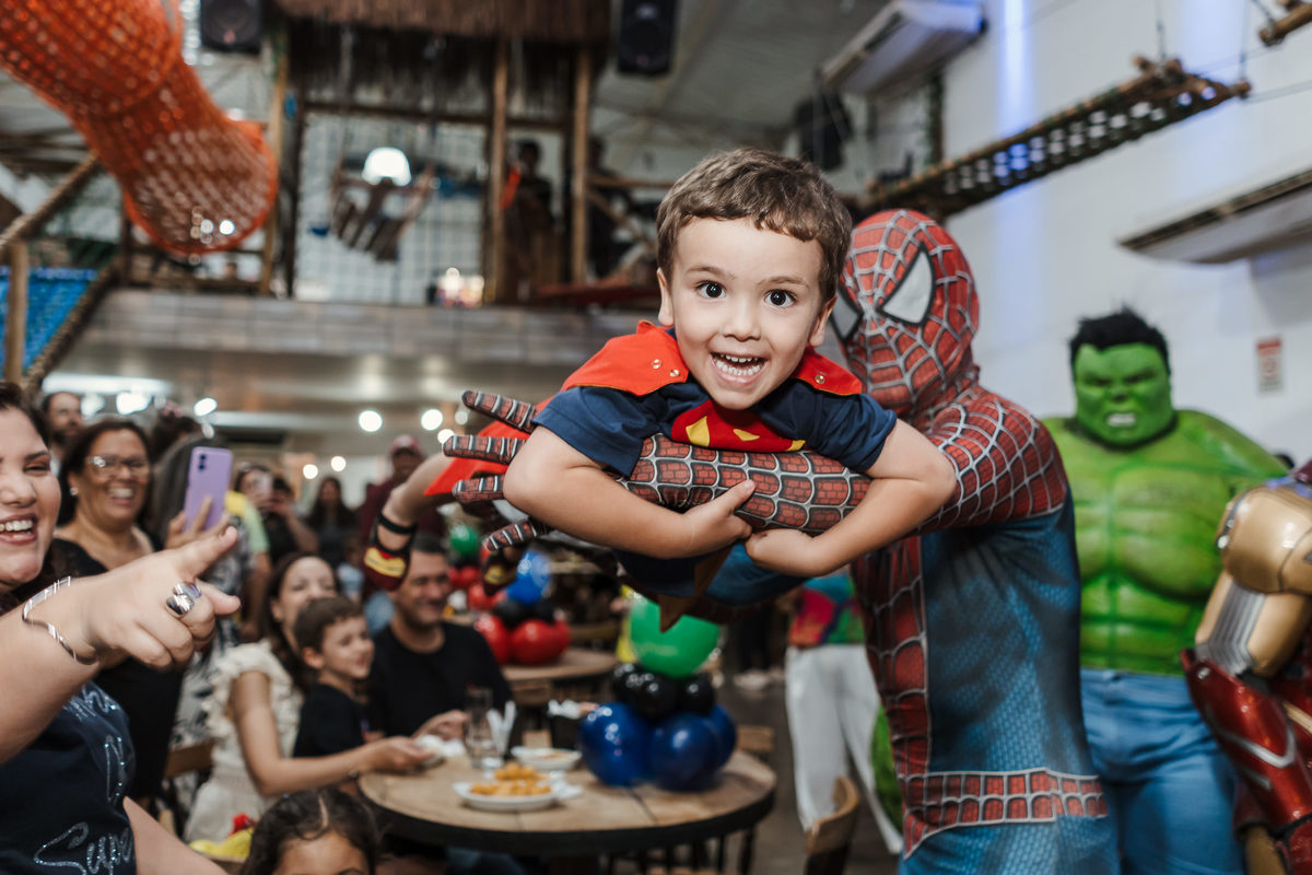Festa Infantil tema super heróis no Espaço Jack Kingdon em Santo André por Jstella Fotografia