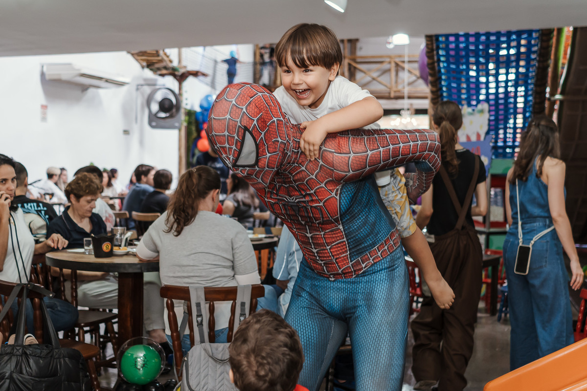 Festa Infantil tema super heróis no Espaço Jack Kingdon em Santo André por Jstella Fotografia