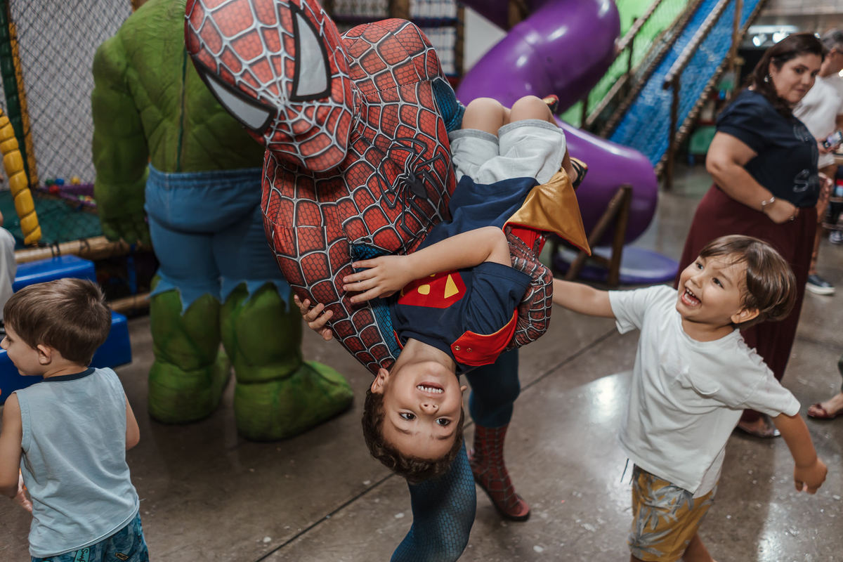 Festa Infantil tema super heróis no Espaço Jack Kingdon em Santo André por Jstella Fotografia