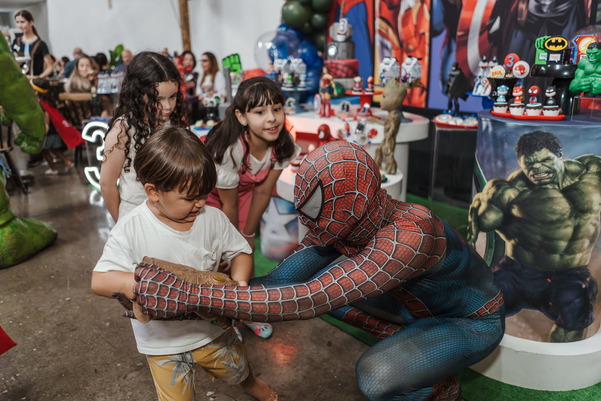 Festa Infantil tema super heróis no Espaço Jack Kingdon em Santo André por Jstella Fotografia