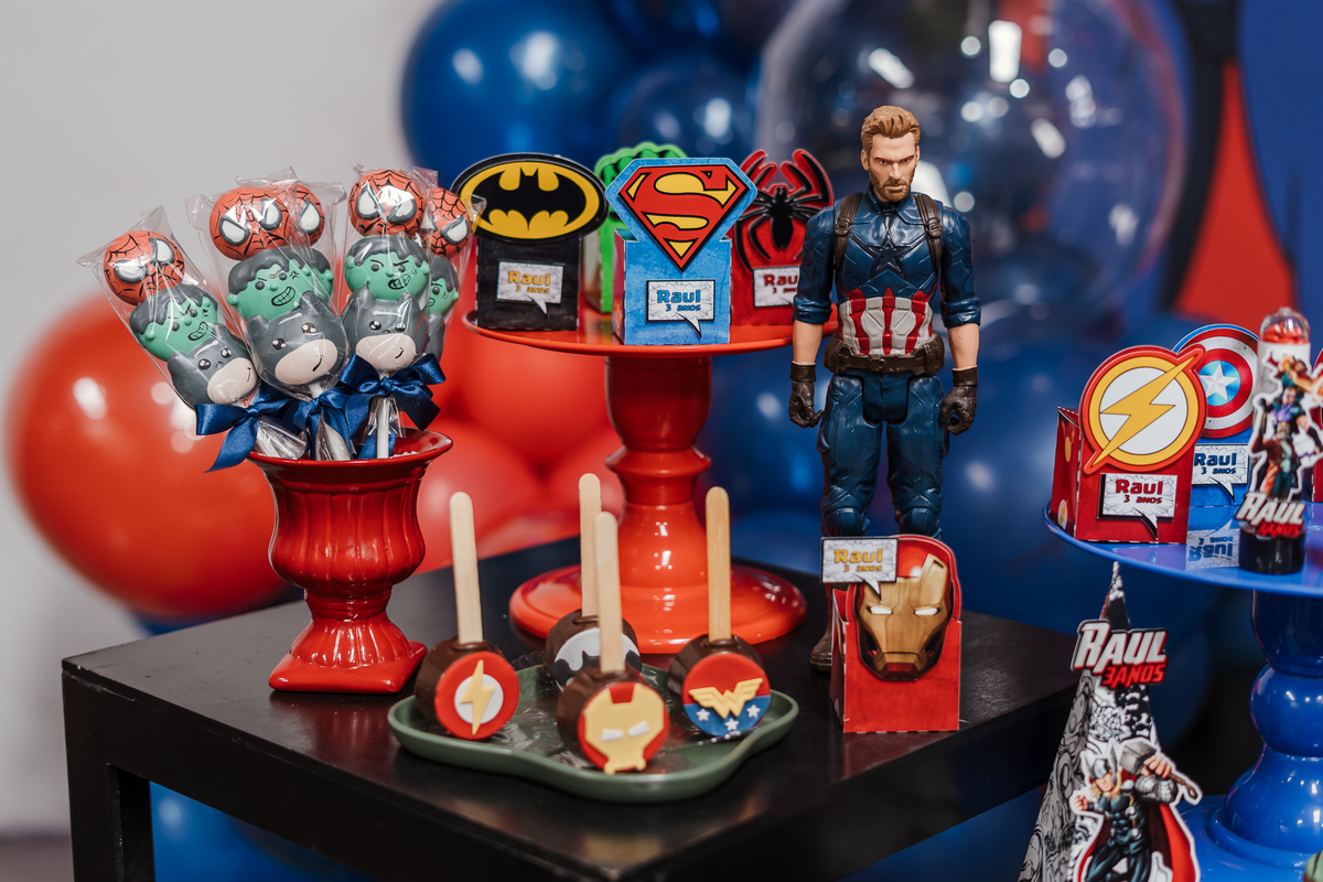 Festa Infantil tema super heróis no Espaço Jack Kingdon em Santo André por Jstella Fotografia